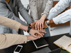 curso bonificado sensibilizacion LGTBI+ formación recursos humanos adelantta
