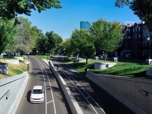 Análisis de los sistemas complementarios en carreteras y vias urbanas