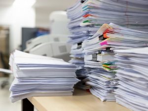 Normativa básica que regula los procedimientos de cobro de recibos y gestión de archivos en mediación de seguros y reaseguros