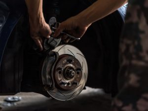 Sistemas de transmisión y frenos de vehículos